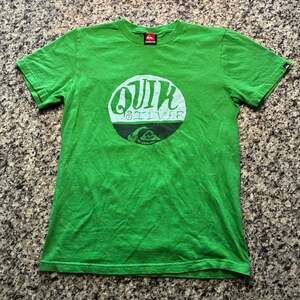 Quiksilver Men's Green Graphic T-Shirt With Retro Circle Logo